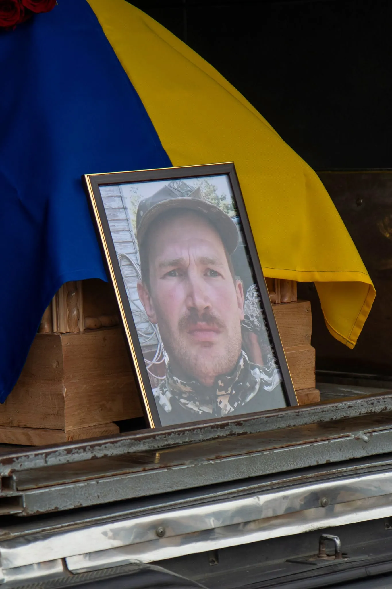 Воїна Вадима Гладуша провели в останню путь