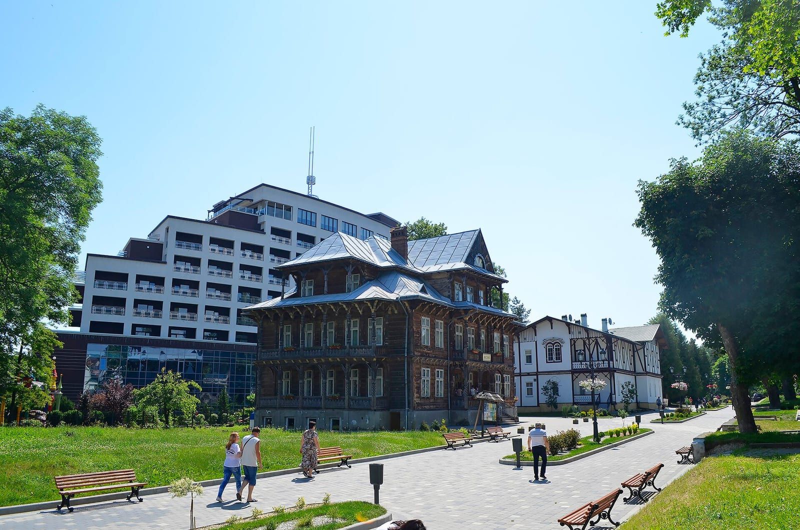 Пішохідний проспект у центрі Трускавця